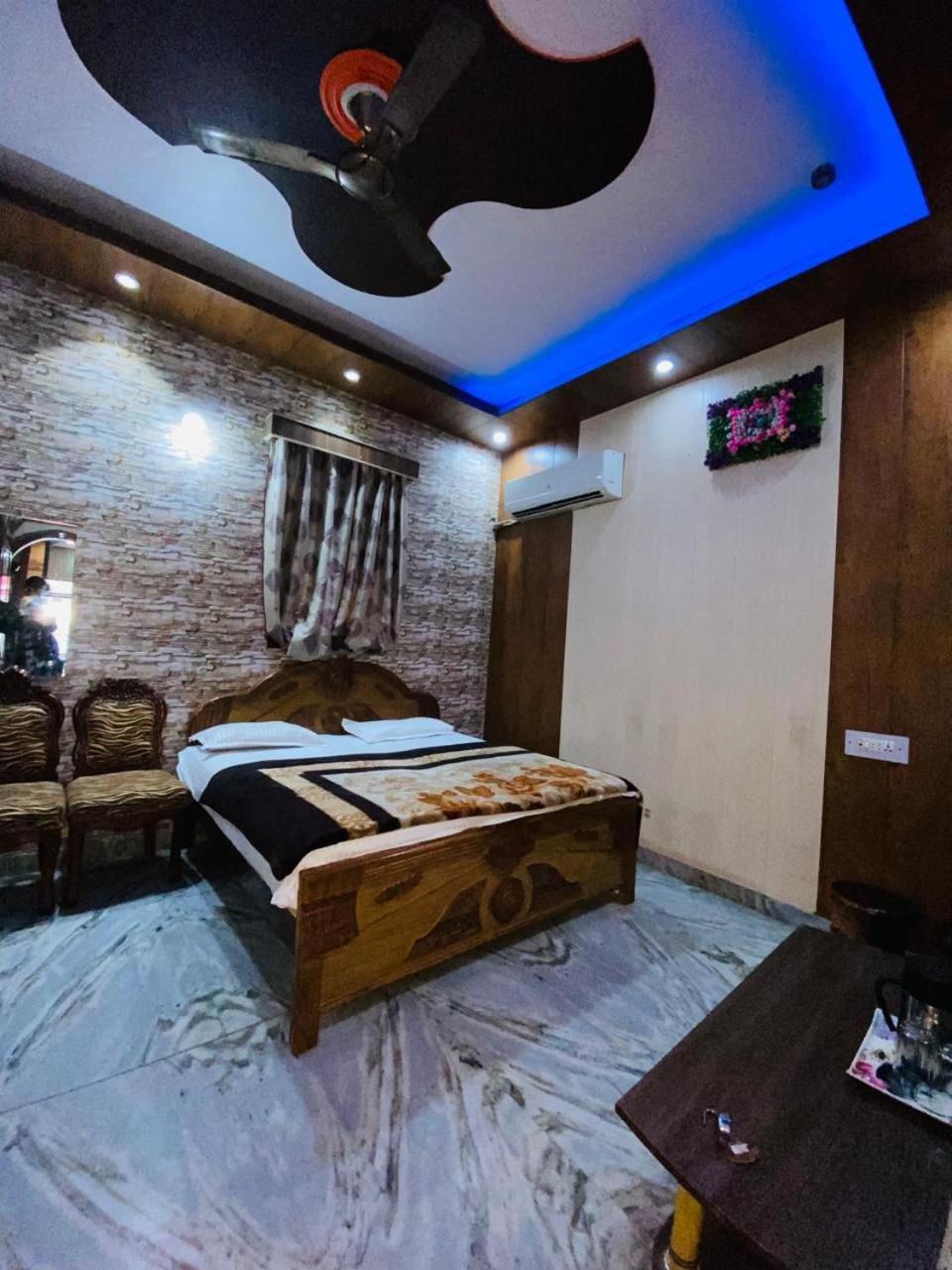 Hotel Rashmi Agra  Zewnętrze zdjęcie