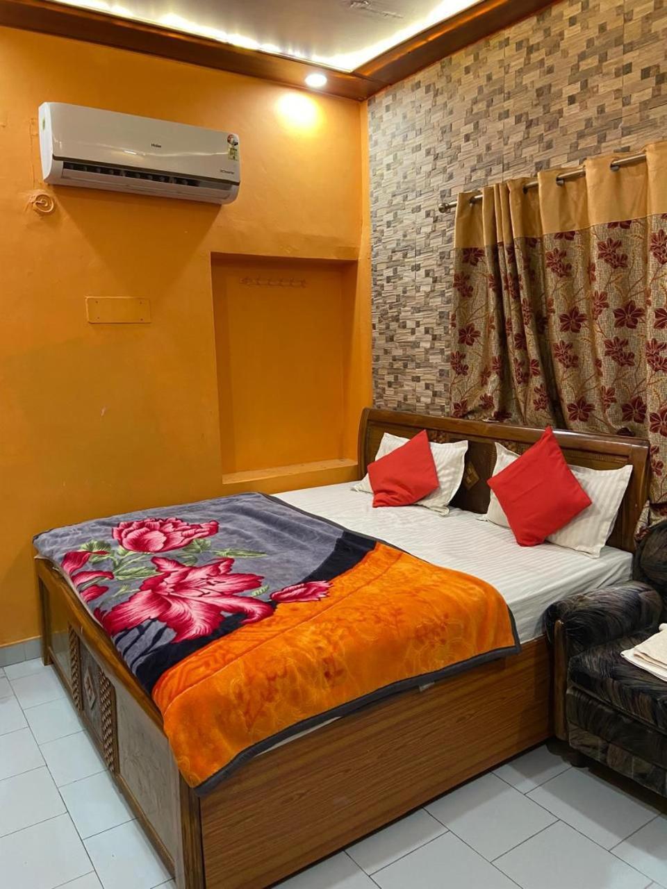 Hotel Rashmi Agra  Zewnętrze zdjęcie