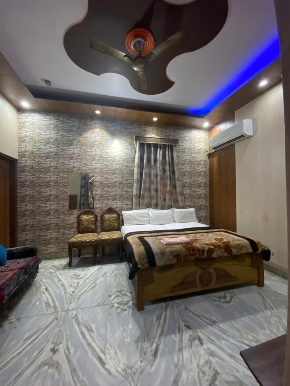 Hotel Rashmi Agra  Zewnętrze zdjęcie