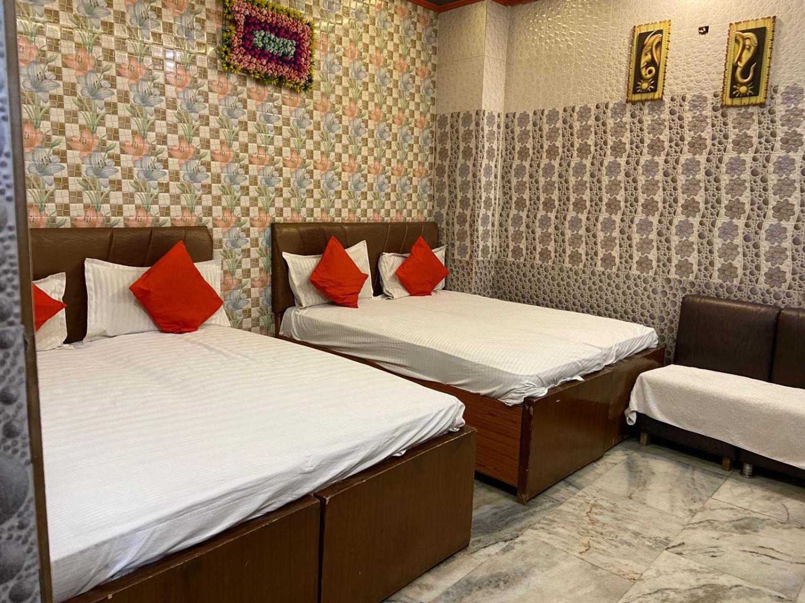 Hotel Rashmi Agra  Zewnętrze zdjęcie