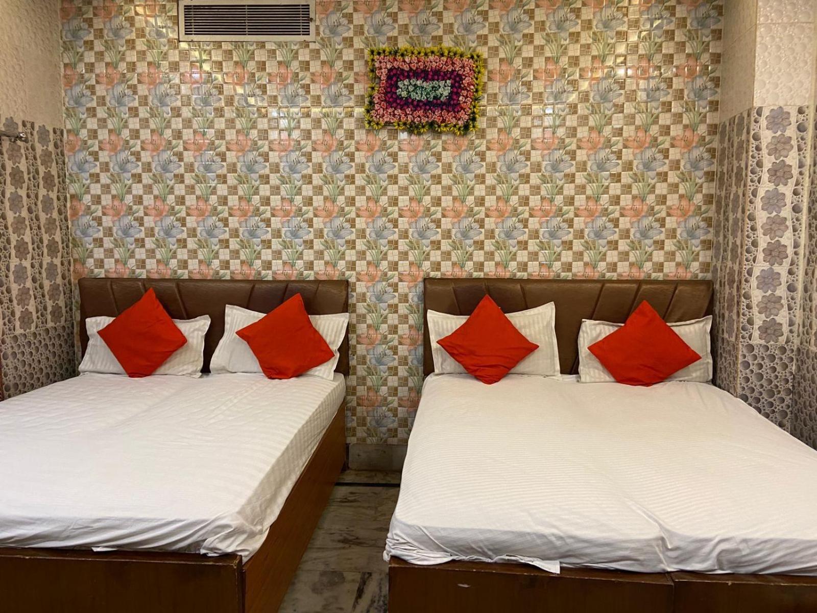 Hotel Rashmi Agra  Zewnętrze zdjęcie