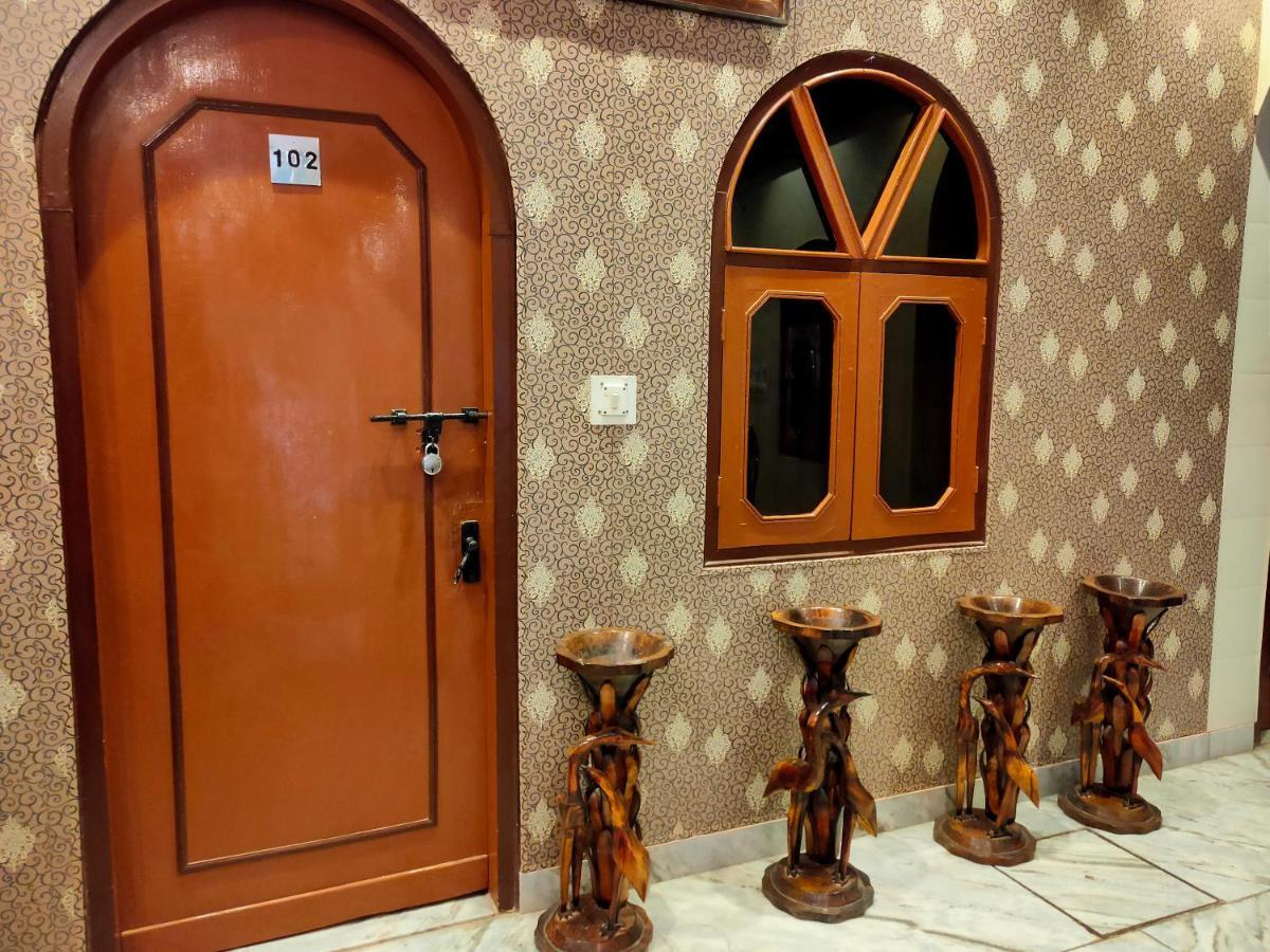 Hotel Rashmi Agra  Zewnętrze zdjęcie